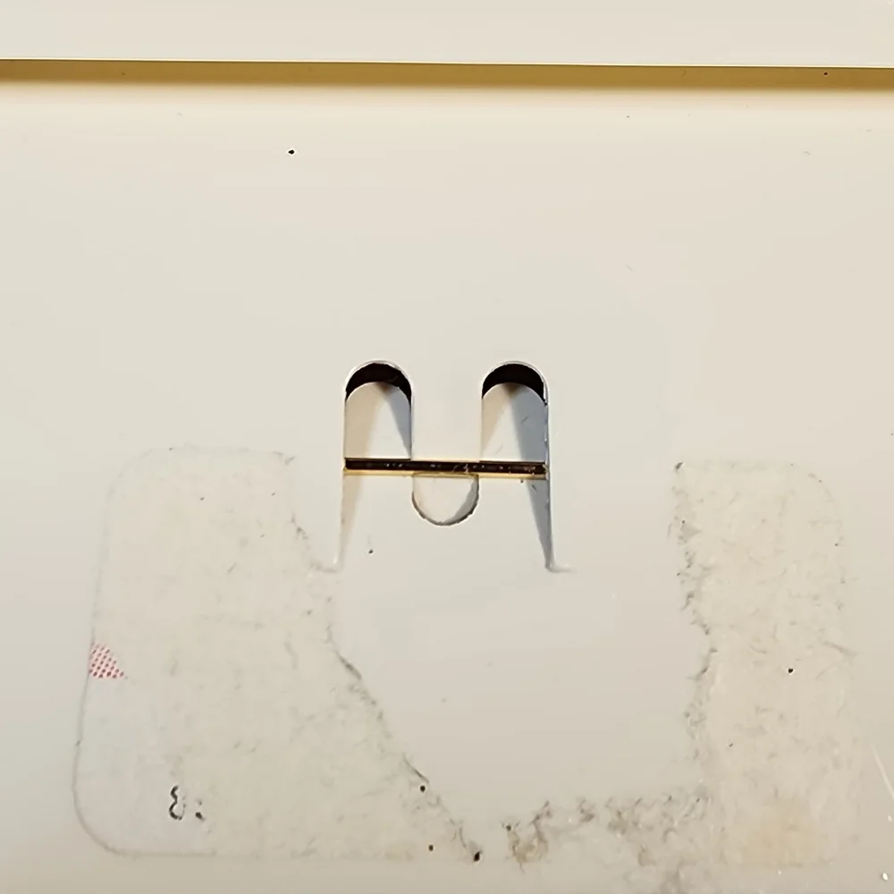 ETIENNE AIGNER GOLDTONE CHUNKY PIN NWT - Picture 2 of 7